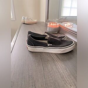 Black slip on Vans size 6 🐱